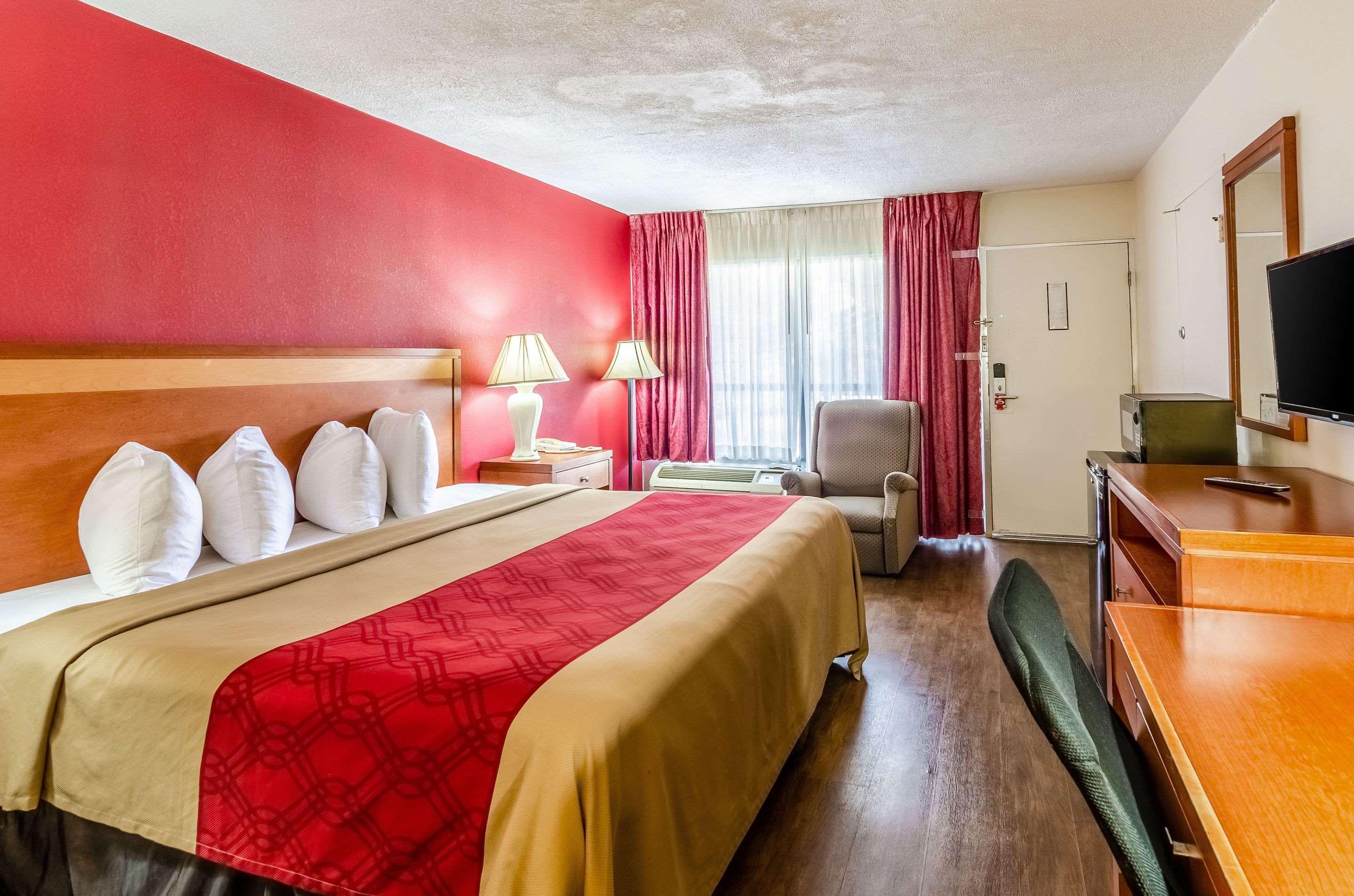 Econo Lodge Martinsville Exterior foto